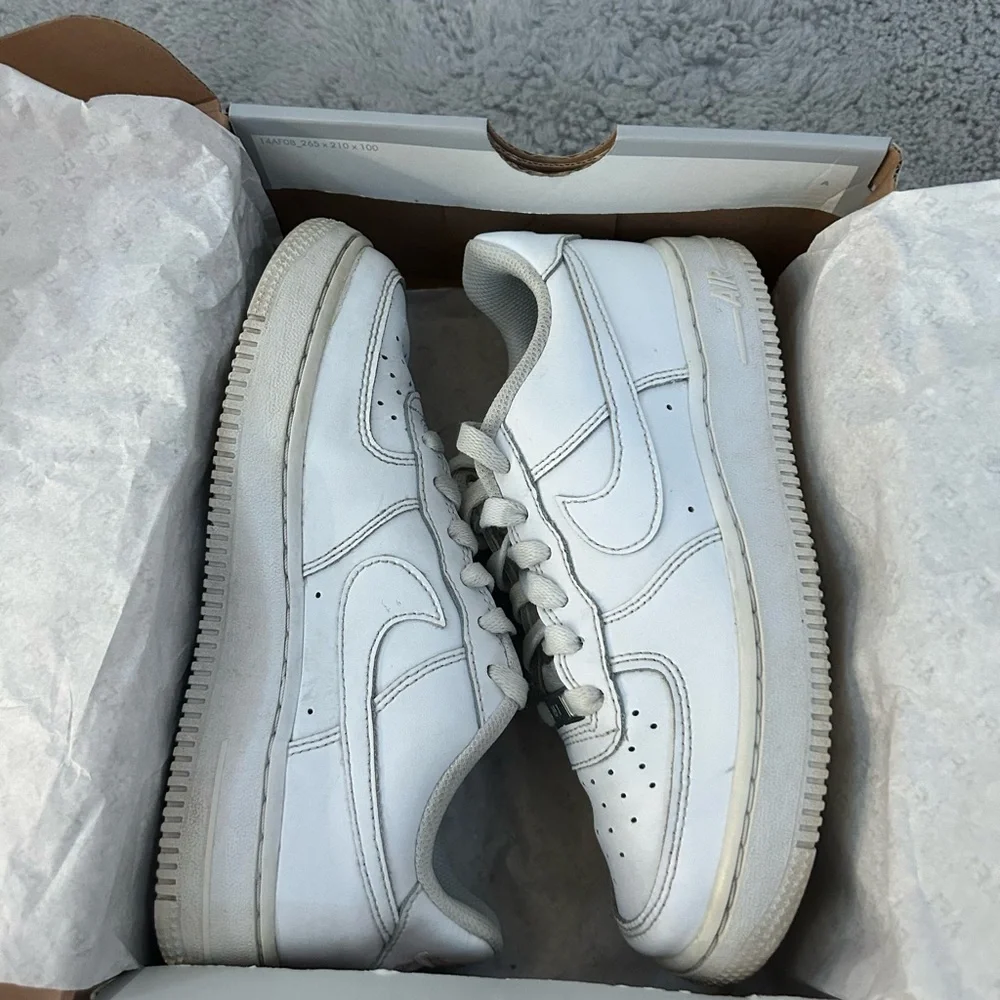 White air forces - Picture 4 of 8